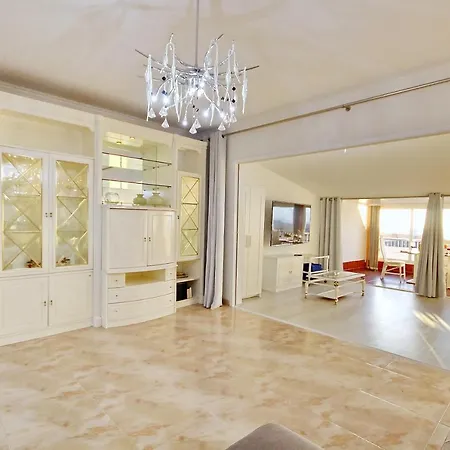 Сasa de vacaciones Cozy Townhouse With Ocean Views In