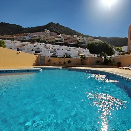 Cozy Townhouse With Ocean Views In