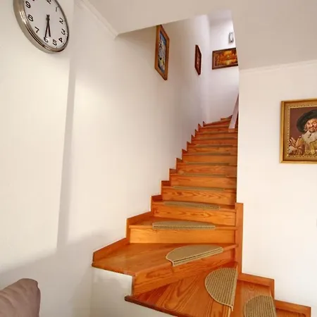 Cozy Townhouse With Ocean Views In 펜션 *
