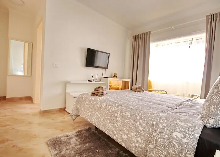 Cozy Townhouse With Ocean Views In