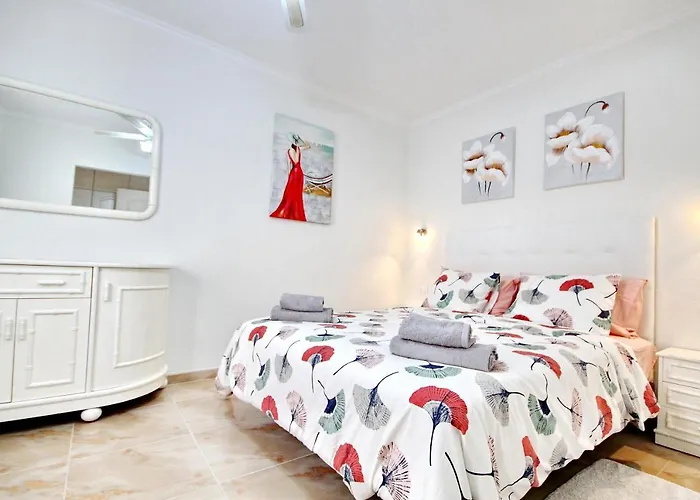 Cozy Townhouse With Ocean Views In Ferienhaus *