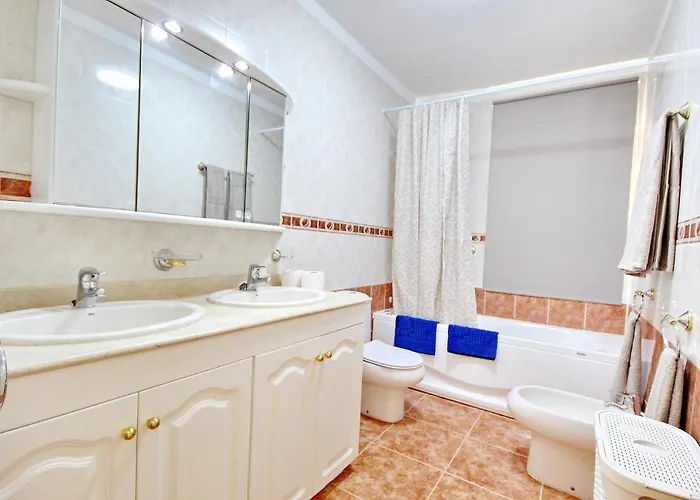 Cozy Townhouse With Ocean Views In Costa Adeje (Tenerife)