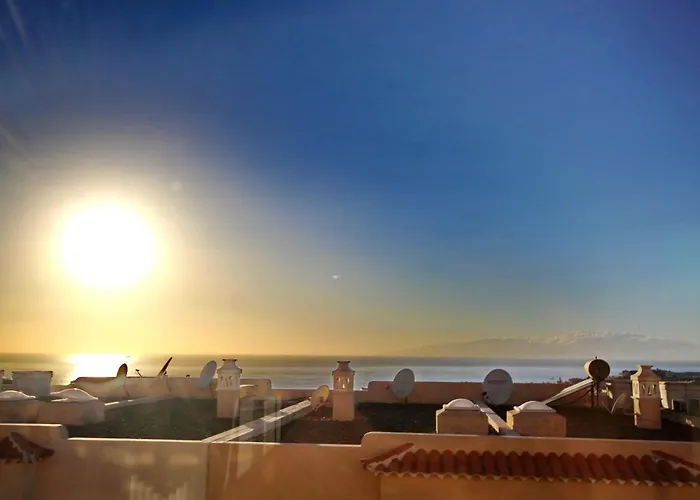 Ferienhaus Cozy Townhouse With Ocean Views In Costa Adeje (Tenerife)