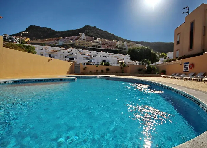 Cozy Townhouse With Ocean Views In