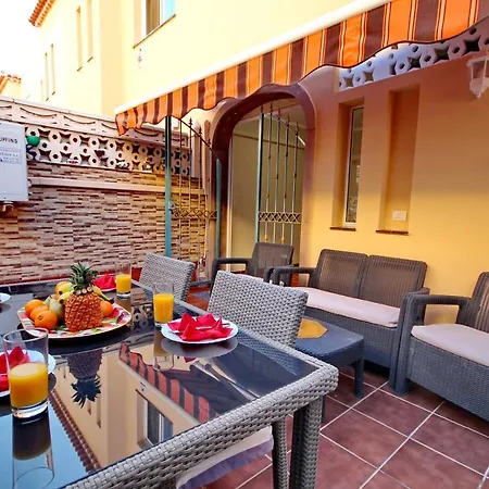 Nyaraló Cozy Townhouse With Ocean Views In